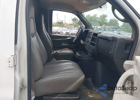 2009 Chevrolet Express 2500 Work Van from USA, damaged, VIN 1GCGG25C691121812